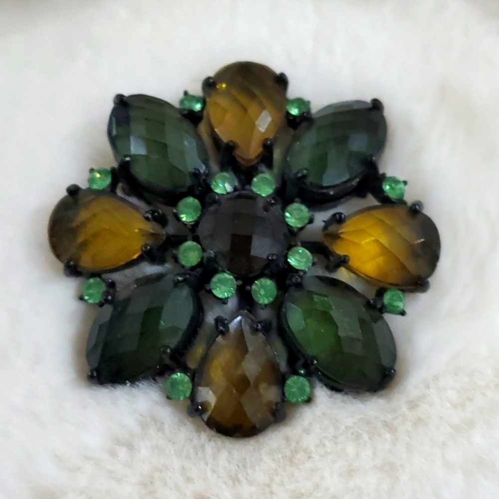 JOAN RIVERS FACETED FLOWER BROOCH GREEN BLACK YELLOW CLASSIC COLLECTION - Picture 2 of 5